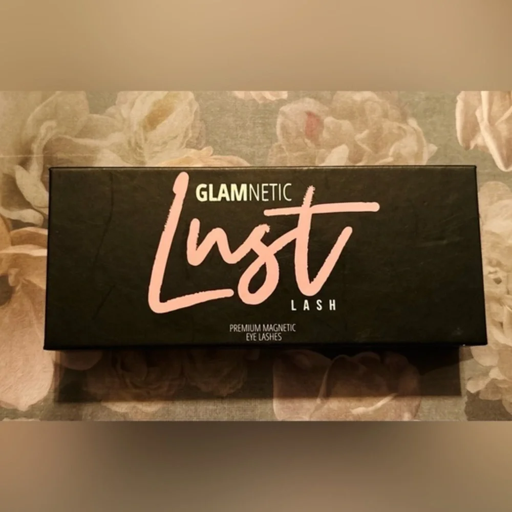 Brand new Glamnetic false magnetic eyelashes Style- Lush